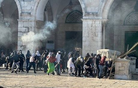 یورش صهیونیست‌ها به مسجد الاقصی برای پنجمین روز متوالی/چین:فلسطین نباید فراموش شود