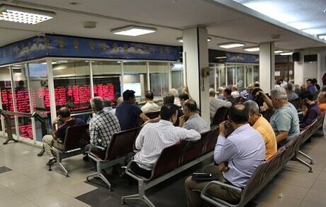 وقتی کسی زیر بار سقوط بورس نمی‌رود