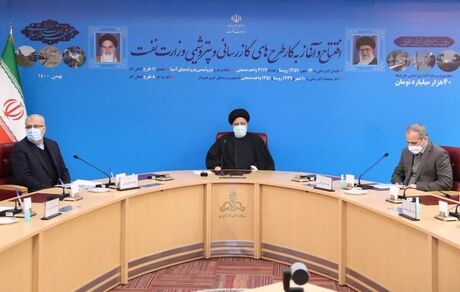 رئیس جمهور، ۴۰ هزار میلیارد تومان طرح گازرسانی و پتروشیمی افتتاح کرد