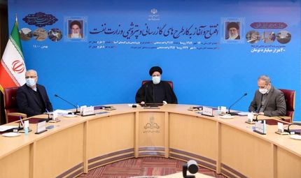 رئیس جمهور، ۴۰ هزار میلیارد تومان طرح گازرسانی و پتروشیمی افتتاح کرد