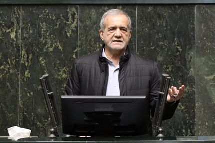 رئیس جمهوری برای نجات ایران تنها نخواهد ماند