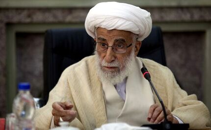 
آیت‌الله جنتی: با دقت مشغول بررسی صلاحیت هستیم
