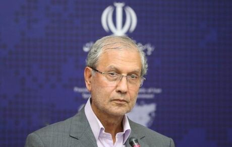 ربیعی: دولت با تمام توان در خدمت زلزله‌زدگان آذربایجان‌شرقی است