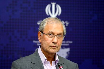 ربیعی: دولت با تمام توان در خدمت زلزله‌زدگان آذربایجان‌شرقی است