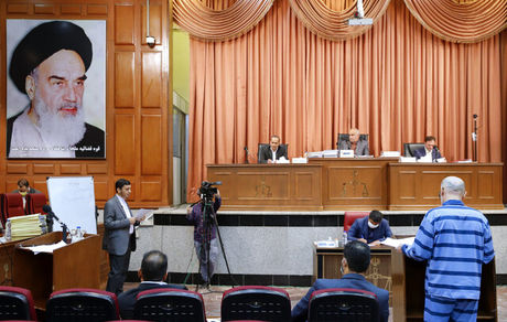 نهمین جلسه دادگاه اکبر طبری و دیگر متهمان برگزار شد
