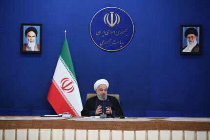 روحانی: مردم بدانند که تنها نیستند