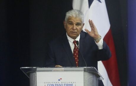 پاناما روابطش با ونزوئلا را تعلیق کرد