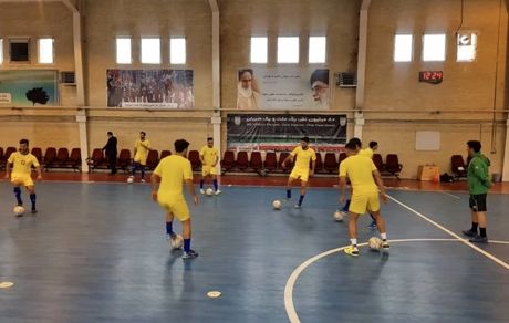 آغاز تمرینات تیم ملی فوتسال با ادای احترام به مرحوم میناوند 