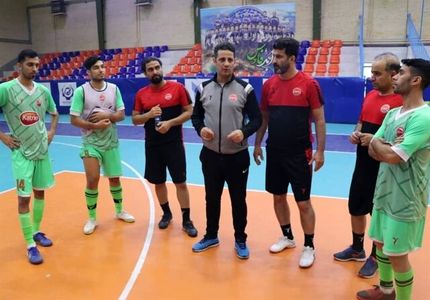 یک تیم لیگ برتر فوتسال کناره گیری کرد