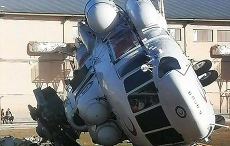 جان باختن مدیرکل حوزه ریاست وزارت و پانزده مصدوم در حادثه سقوط بالگرد وزیر ورزش