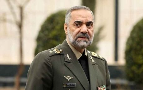 وزیر دفاع از ساخت هلیکوپتر بومی خبرداد