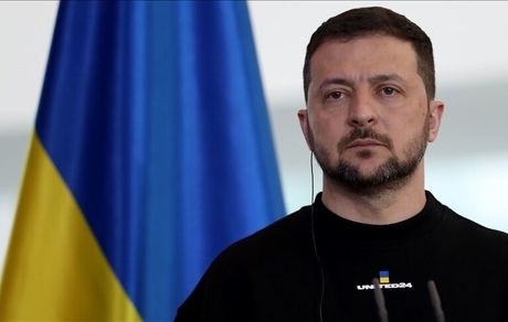 با امضای زلنسکی، واردات کتاب از روسیه به اوکراین ممنوع شد