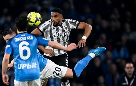 ناپولی با تحقیر یوونتوس صدرنشینی‌اش را تثبیت کرد