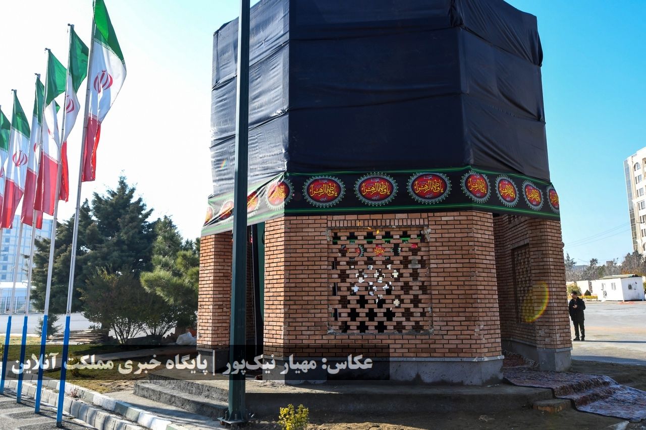 تدفین و تشییع شهید گمنام ۱۷ ساله در یادمان مجموعه ورزشی غدیر ارومیه