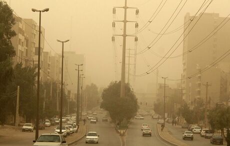 مراجعه ۲۳۳ نفر به بیمارستان‌ها در استان خوزستان بدلیل گردوخاک شدید