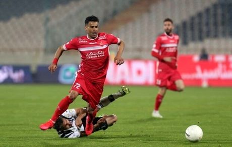مهاجم خبرساز سرخپوشان حق حضور در تمرینات پرسپولیس را ندارد