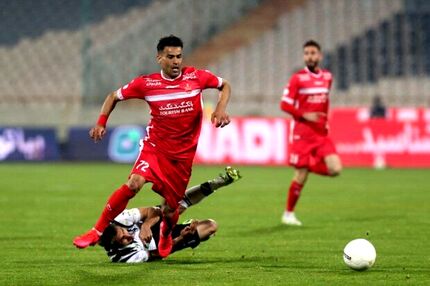 مهاجم خبرساز سرخپوشان حق حضور در تمرینات پرسپولیس را ندارد