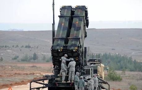 آمریکا قصد دارد سامانه‌های دفاع هوایی را از کشورهای عربی به اوکراین منتقل کند