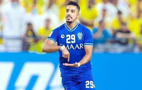 کاپیتان الهلال به بازی با سپاهان می‌رسد
