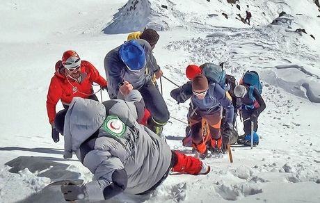 ادامه تلاش‌ها برای یافتن کوهنوردان مفقودی در ارتفاعات رندوله اشنویه