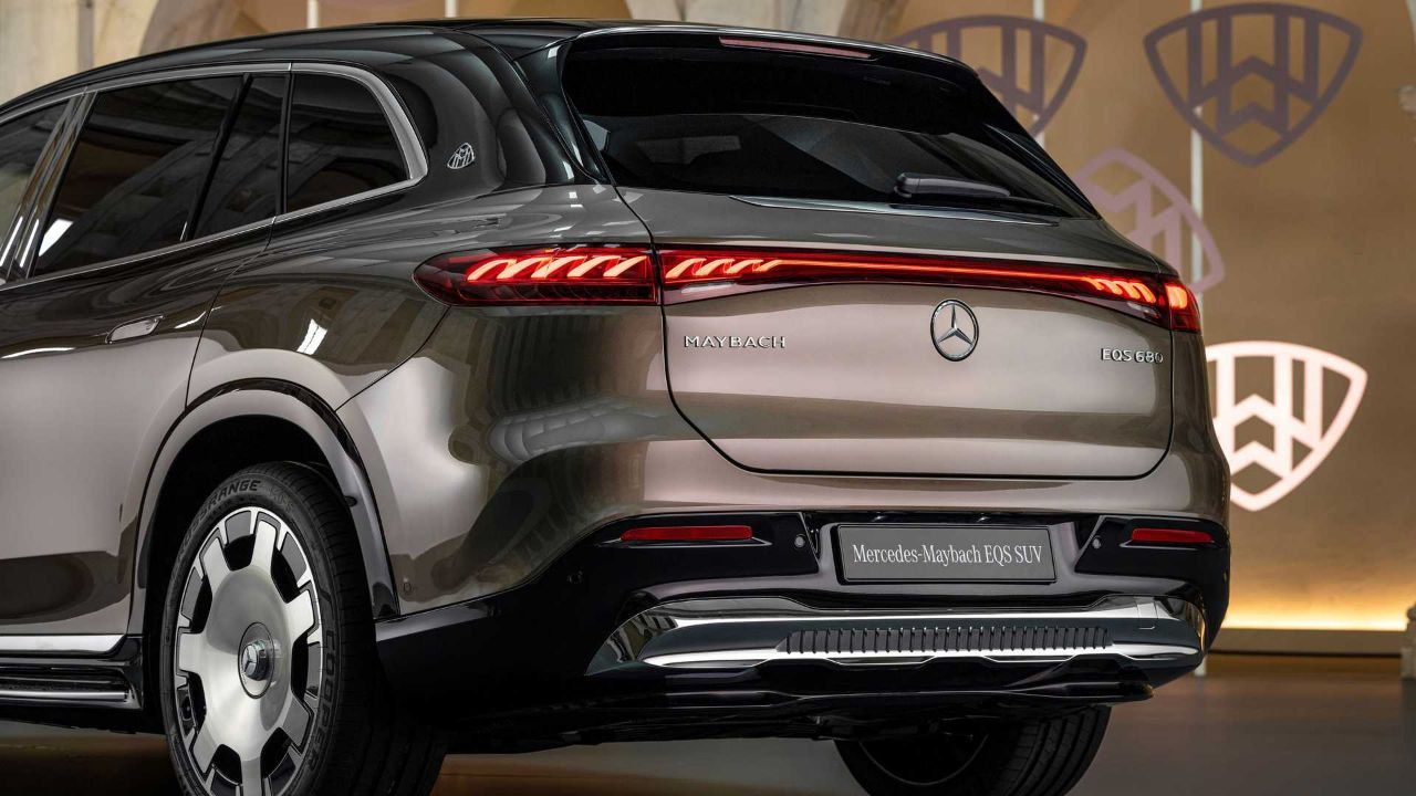 مرسدس بنز لوکس EQS SUV Maybach