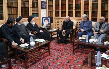رئیس جمهور: برخی جریان‌ها هم سنگ اندازی می‌کنند هم تهمت می‌زنند