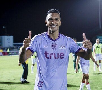 توافق پرسپولیس با یک بازیکن خارجی لیگ تایلند