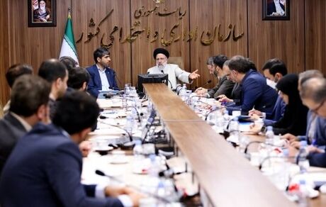 با هرگونه تخلف اداری بدون مسامحه برخورد شود