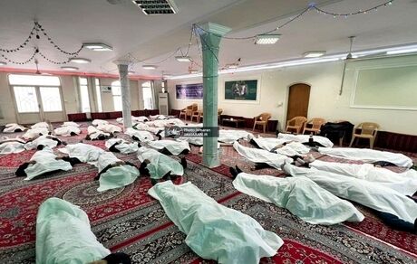 کفن پوشی عجیب در بروجرد بخاطر زندانی شدن رئیس شورای شهر!