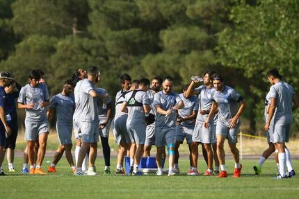 
استقلال با لشگری از مصدوم در آستانه لیگ برتر

