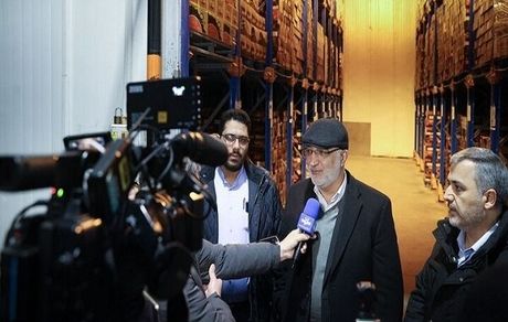 توزیع اقلام ماه مبارک رمضان در میادین میوه و تره‌بار آغاز شد