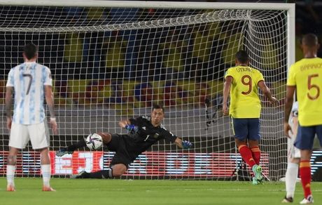 گام بلند برزیل برای صعود به جام جهانی / آرژانتین باز هم متوقف شد