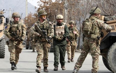 دیده‌بان حقوق بشر: نیروهای در حال خروج از افغانستان، از کارکنان محلی حمایت کنند