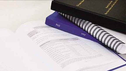 قیمت هر پایان‌نامه از ۲ تا ۷ میلیون تومان/ ماجرای اساتیدی که بازار «پایان‌نامه»‌فروش‌ها را گرم می‌کنند!