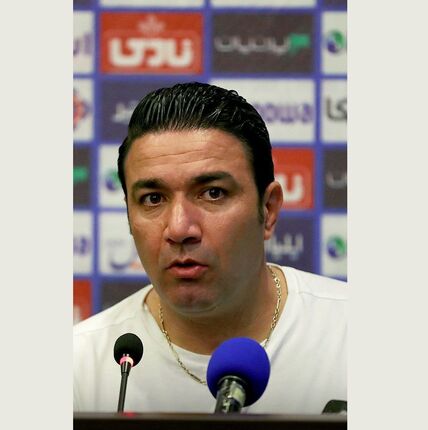 نکونام: صداوسیما با کارشناسان شتیل‌بگیر مصاحبه کند / VAR نبود پرسپولیس پیروز می‌شد
