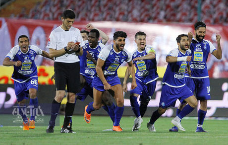 استقلال عدد 6 و 4 را پس گرفت/ عکس