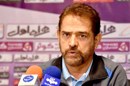 محرومیت فیروز کریمی و باشگاه تراکتور بخاطر کنفرانس مطبوعاتی جنجالی
