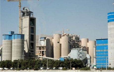 آغاز قطع برق کارخانجات فولاد و سیمان برای تامین نیاز مصارف خانگی