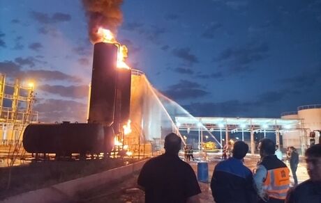 مهار آتش سوزی یک واحد پالایش میعانات نفتی در آشتیان
