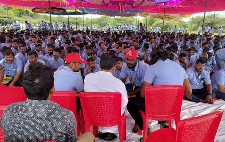 دستگیری ۱۰۰ نفر از کارگران و روسای اتحادیه کارخانه سامسونگ در هند