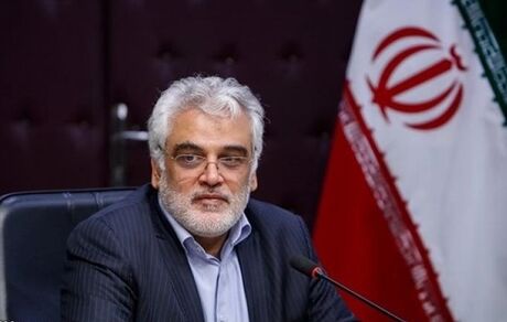 رییس دانشگاه آزاد: به اشتباه دانشجو را به زیست مجردی عادت داده‌ایم
