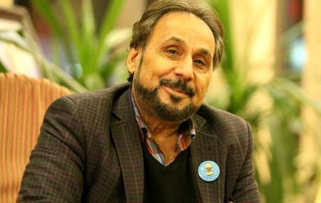 مجری و هنرمند مشهور تلویزیون از بیمارستان ترخیص شد