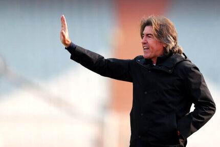سرمربی استقلال در اراک با بازیکن حریف مذاکره کرد!
