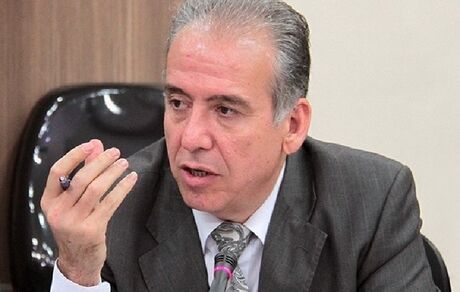دلار به کانال ۱۵ هزار تومان بازمی‌گردد؟