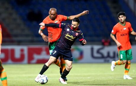 پرسپولیس هدیه سپاهان را پس فرستاد تا استقلال قهرمان نیم فصل شود