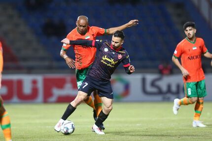 پرسپولیس هدیه سپاهان را پس فرستاد تا استقلال قهرمان نیم فصل شود