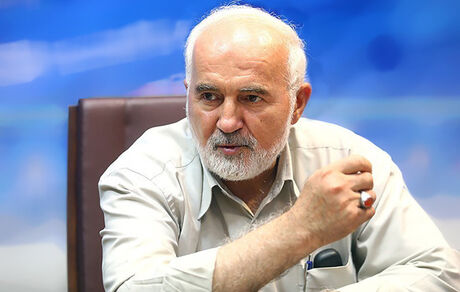 افشاگری احمد توکلی درباره زدوبند کردن همه خانه‌های یک روستا/ در مبارزه با فساد، اصولگرا و اصلاح‌طلب و شیعه و سنی نمی‌شناسیم