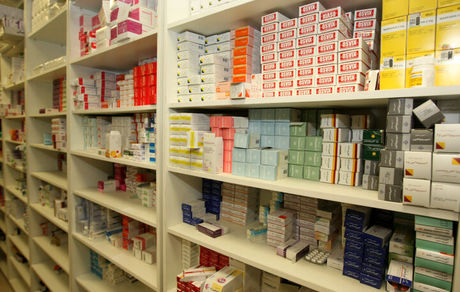 وزیر بهداشت: کمبود دارو در کشور نداریم