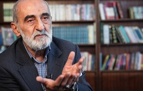 انتقاد از حسین شریعتمداری/ شهامت داشته باشید وضعیت کشور در سال‌های ۹۴ تا ۹۶ را مرور کنید