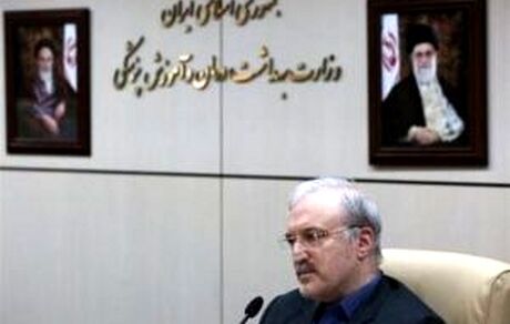 نمکی از روسا و سرپرستان دانشگاه‌های علوم پزشکی کشور قدردانی کرد